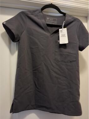 FIGS Catarina Scrub Top Women Size XXS V-Neck NWT Medicine Medical Nursing Gray